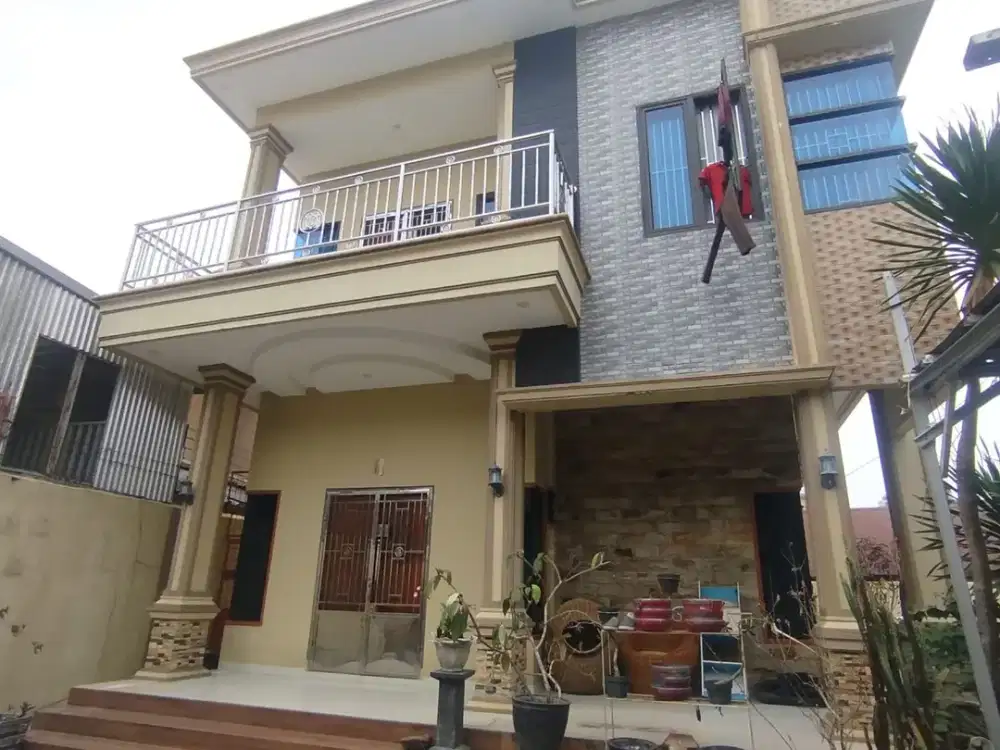 DIJUAL RUMAH 2,5 LANTAI JALAN PUNCAK SEKUNING PALEMBANG