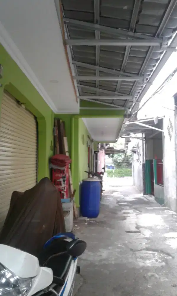 Di sewakan kios
