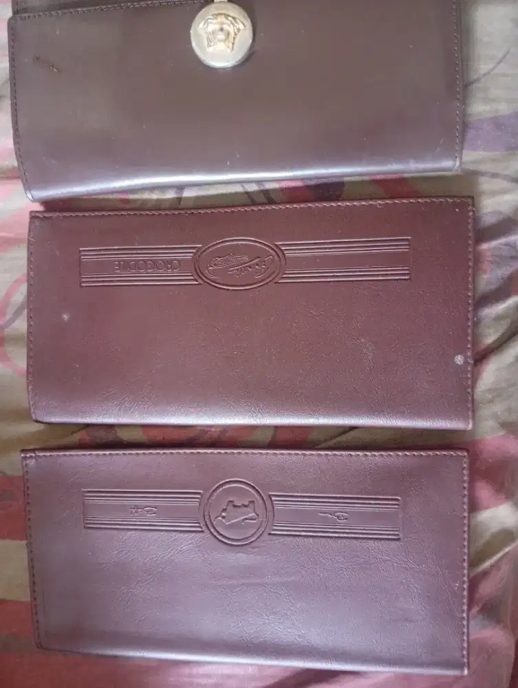 Dompet kulit asli cuci gudang