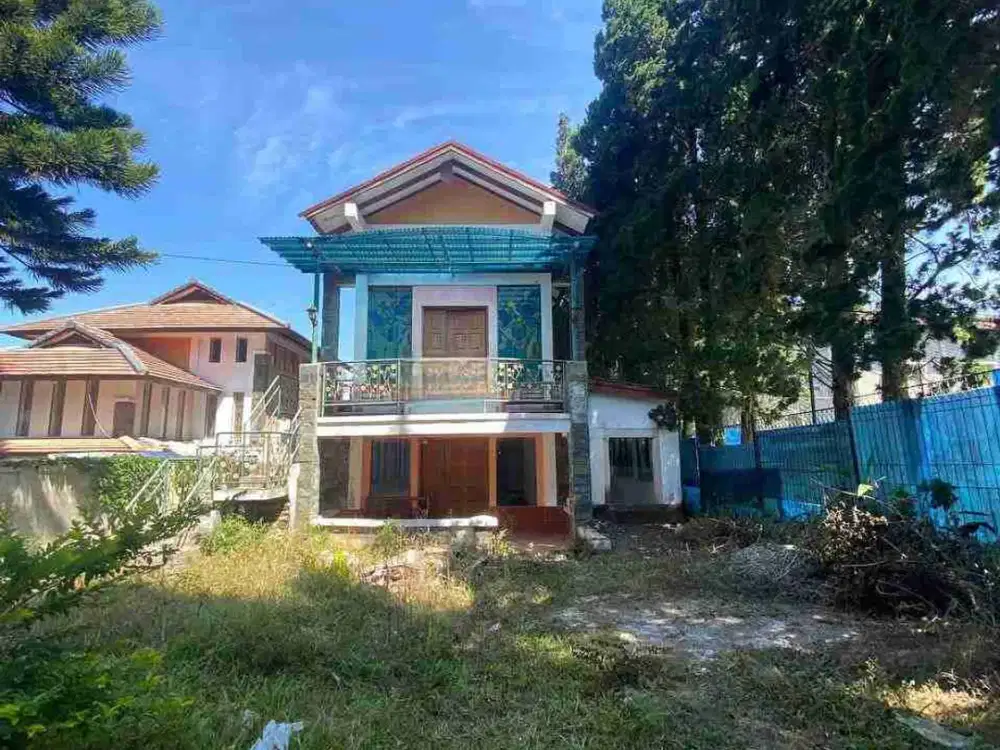 Dijual Cepat Villa Hitung Tanah Saja di Komplek Villa Istana Bunga Lembang