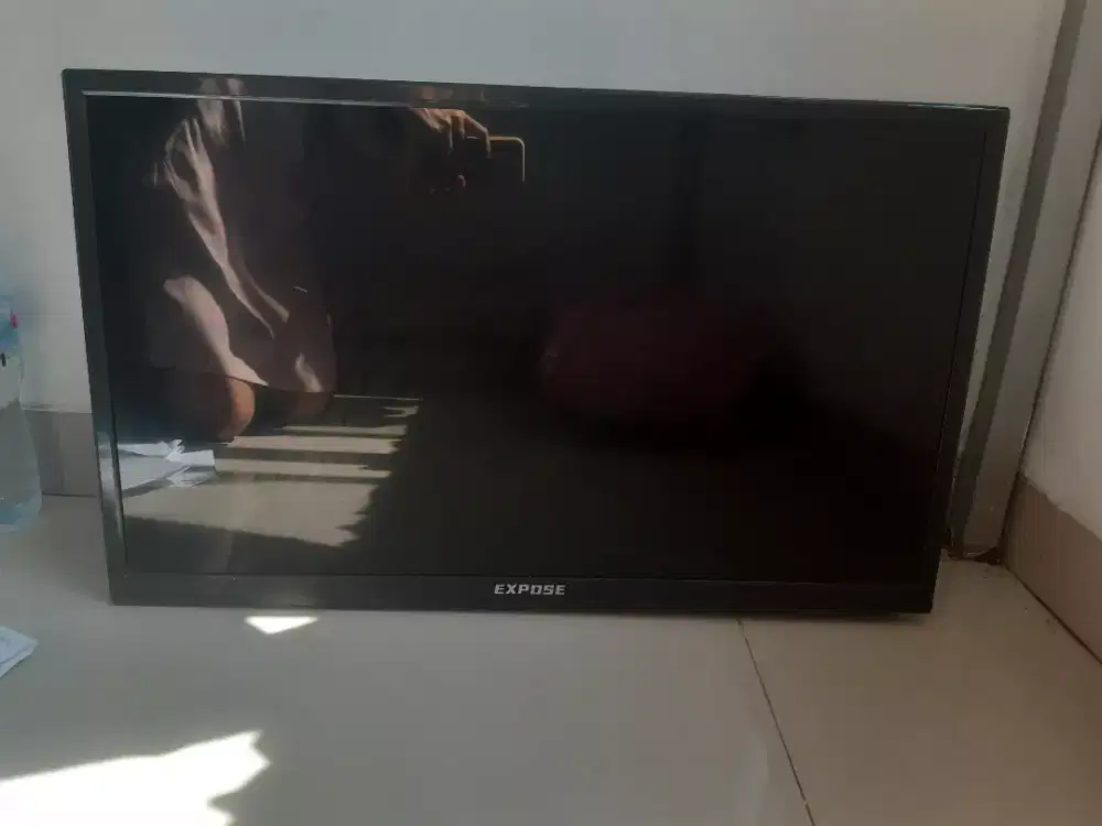 Dijual Smart TV 32inch gratis Braket