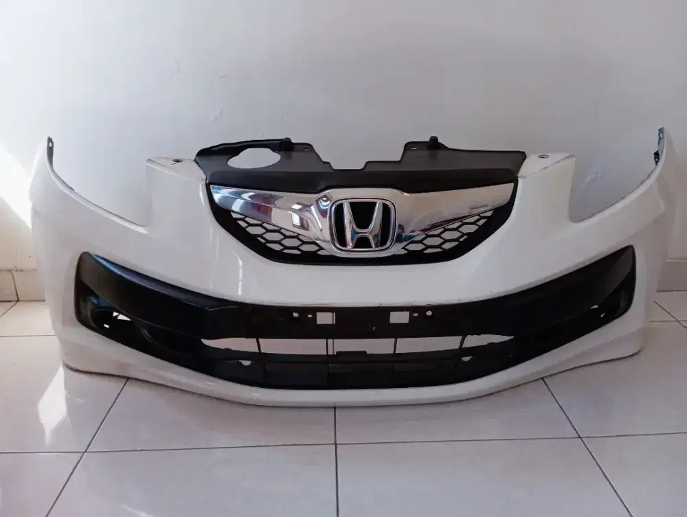 DiJUAL BUMPER DEPAN HONDA BRIO TAHUN 2015