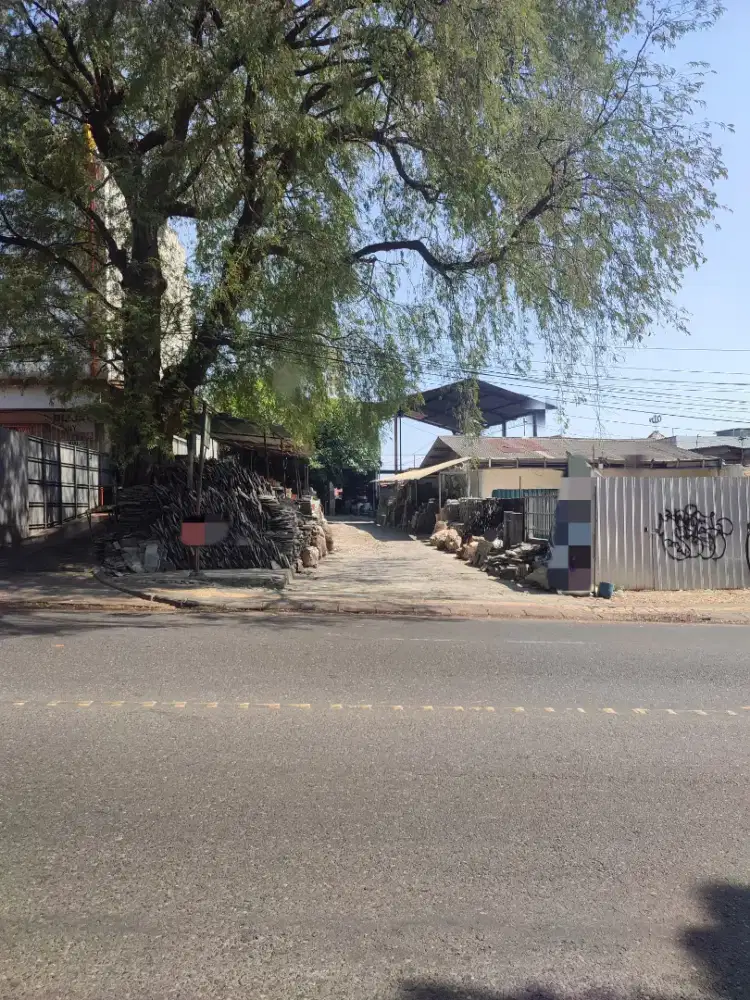 Di jual toko dan rumah, tempat strategis