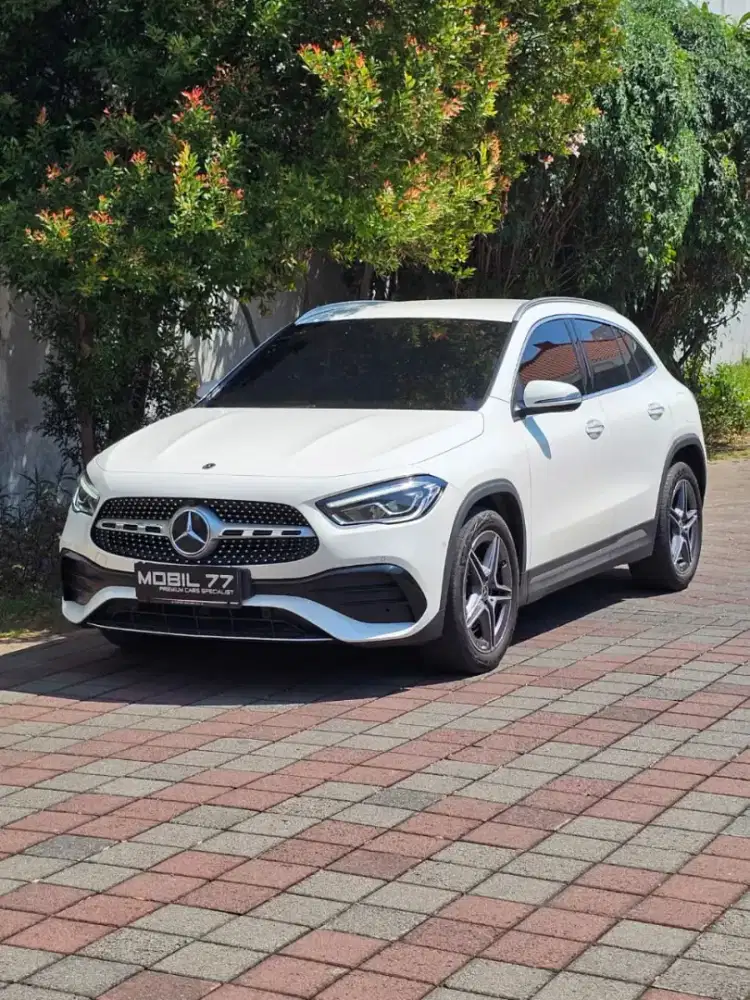 Mercedes Benz GLA200 AMG line 1.3L turbo odo18rb Tahun 2023