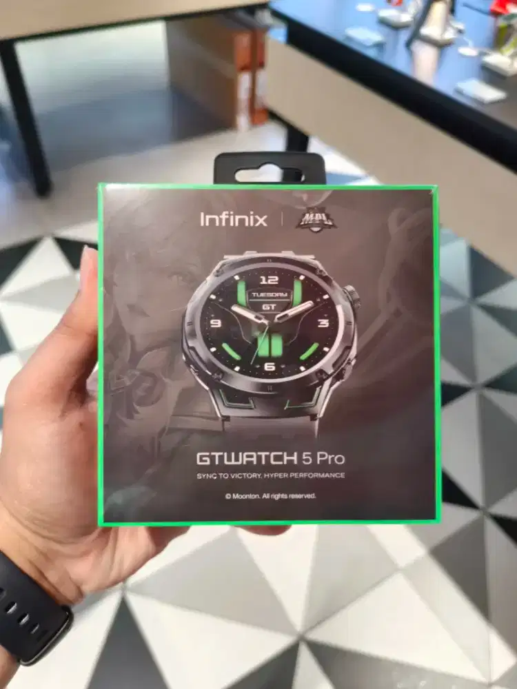 SMARTWATCH TAHAN AIR, COCOK DIPAKAI OLAHRAGA/ BERENANG. FREE 1 STRAP