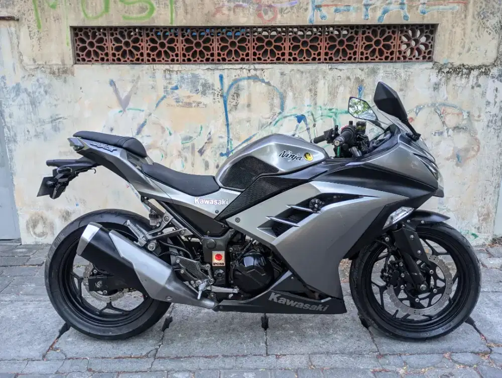 Ninja 250 Fi Old 2013 Abu-Abu Metalik Km40Rban AD Solo