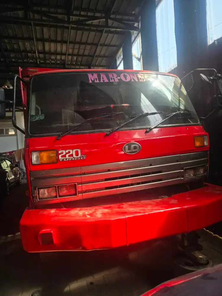 Nisan CDA th 2000,kondisi tingal pakai bak 3way pajak hidup ,