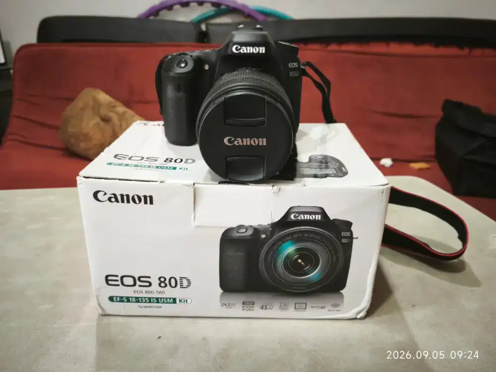 Canon EOS 80D + EF-S 18-135mm IS USM Fullset + Dus