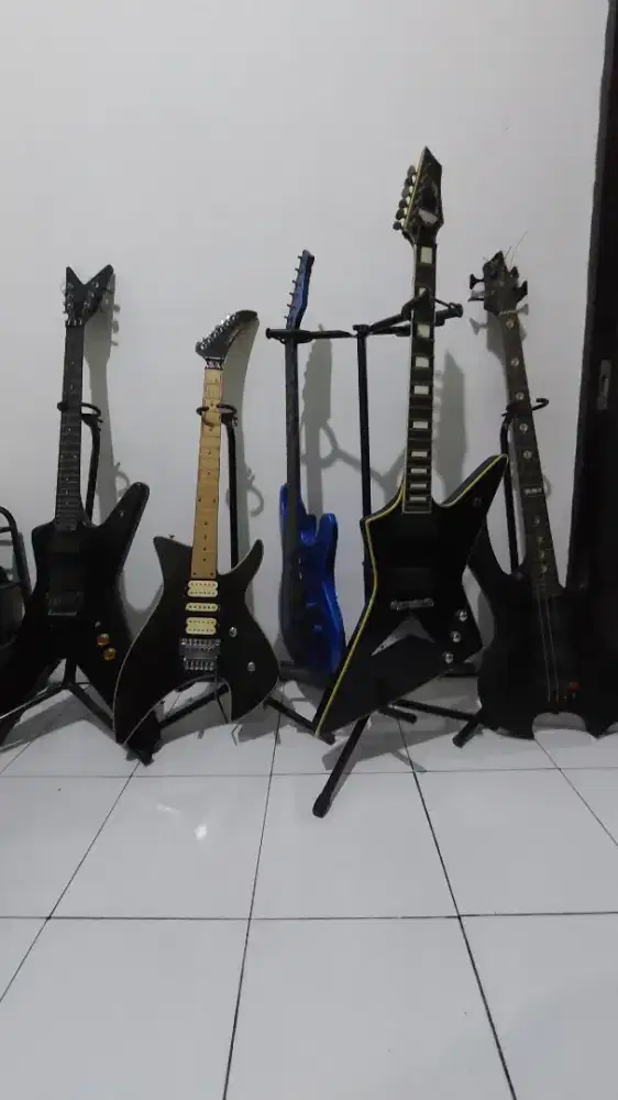 Jual Gitar & Bass Elektrik Bekas – Koleksi Lama, Harga Nego