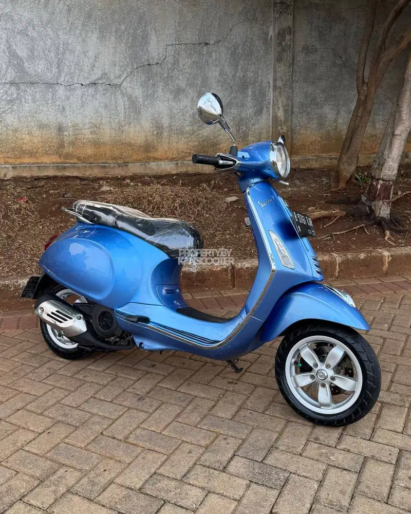 JUAL MURAH VESPA PRIMAVERA 150 3V 2014 MULUS