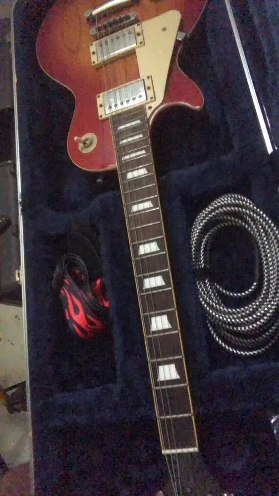Gitar gibson replika
