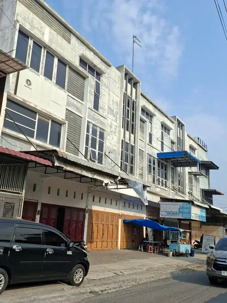 Dijual ruko 2 1/2 lantai di medan tembung