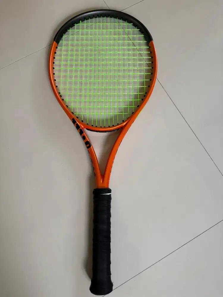 Raket Tennis Wilson Burn V6 100S