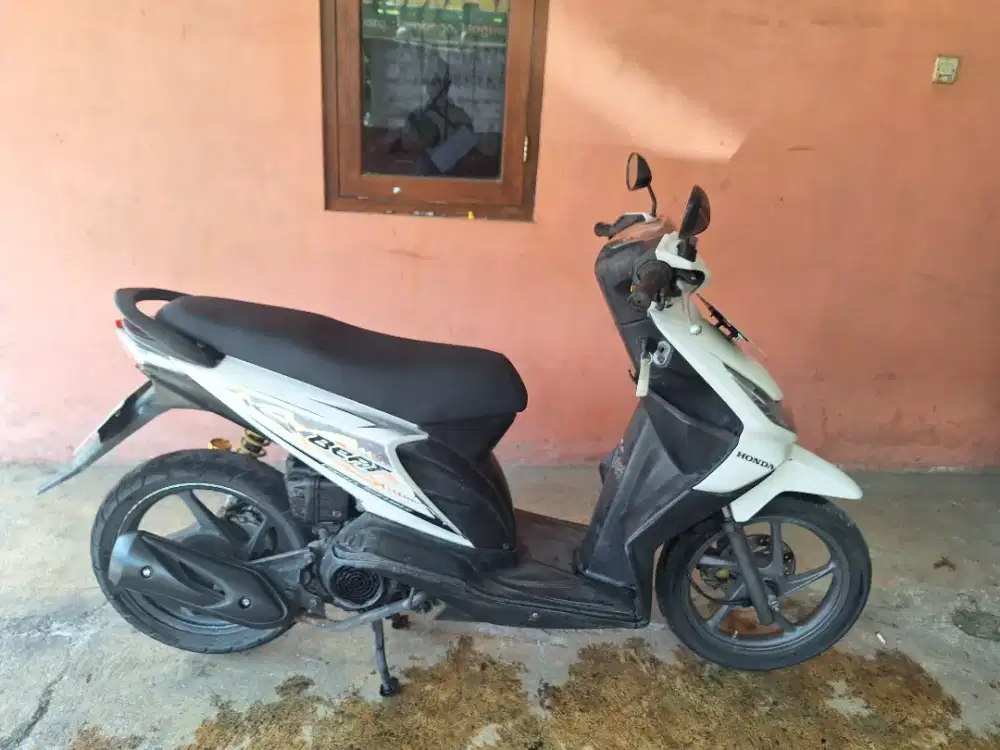 Beat 2012 karburator pajak baru bisa cash/kredit syariah TERMURAH