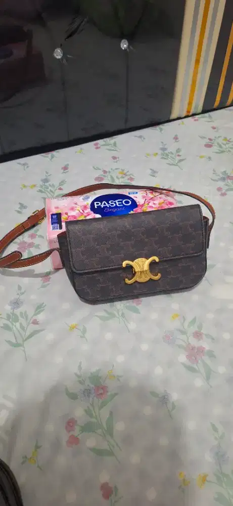 Tas tenteng Celine