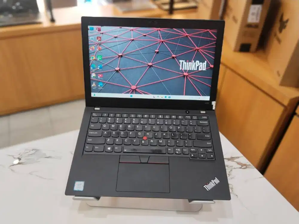 SALE! LENOVO THINKPAD X280 CORE I5-8350U/RAM 8GB/SSD 256GB/12,5 INCH