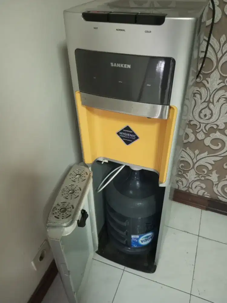Dispenser listrik