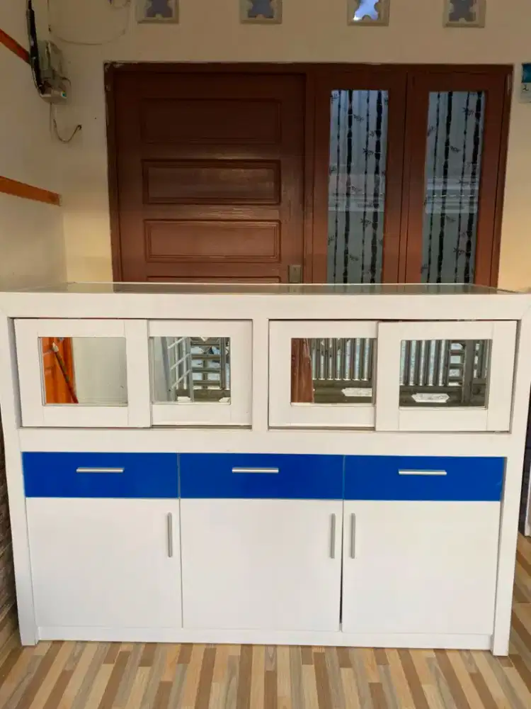 Jual Etalese Usaha