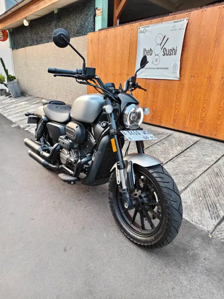 QJMOTOR SRV 250 AMT
