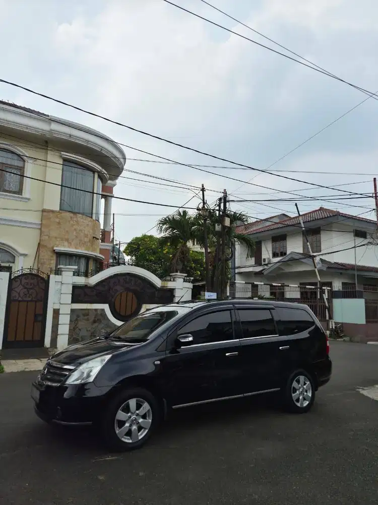 NISSAN GRAND LIVINA ULTIMATE 1.5 AT 2011