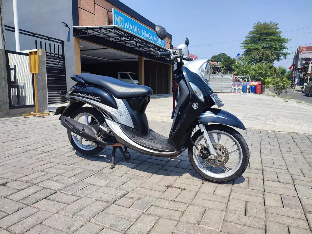 YAMAHA FINO PREMIUM TAHUN 2015 PLAT TANGSEL