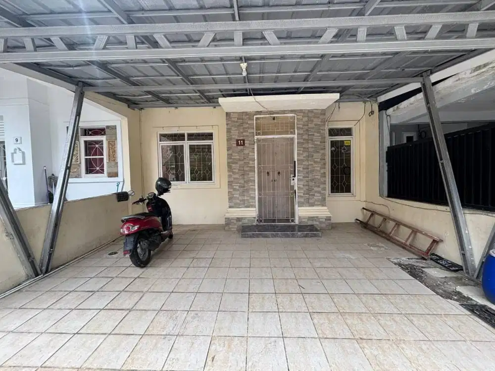 DISEWAKAN RUMAH SENTUL NIRWANA – 2 KT, GARASI 2 MOBIL, VIEW PEGUNUNGAN