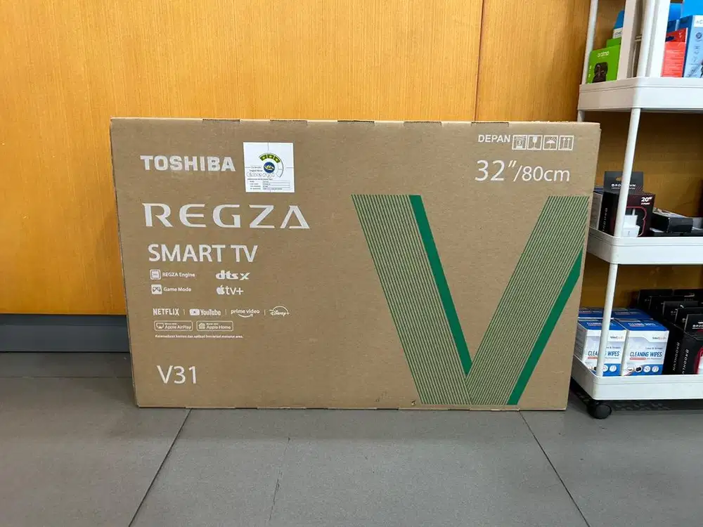 TOSHIBA TV 32 INCH + TOKEN LISTRIK 50K