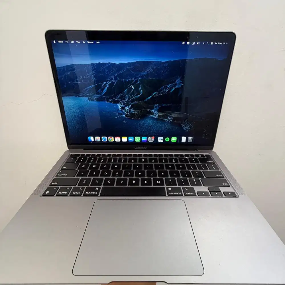 MacBook Air M1 2020 (13 Inch) Jual Cepat!!