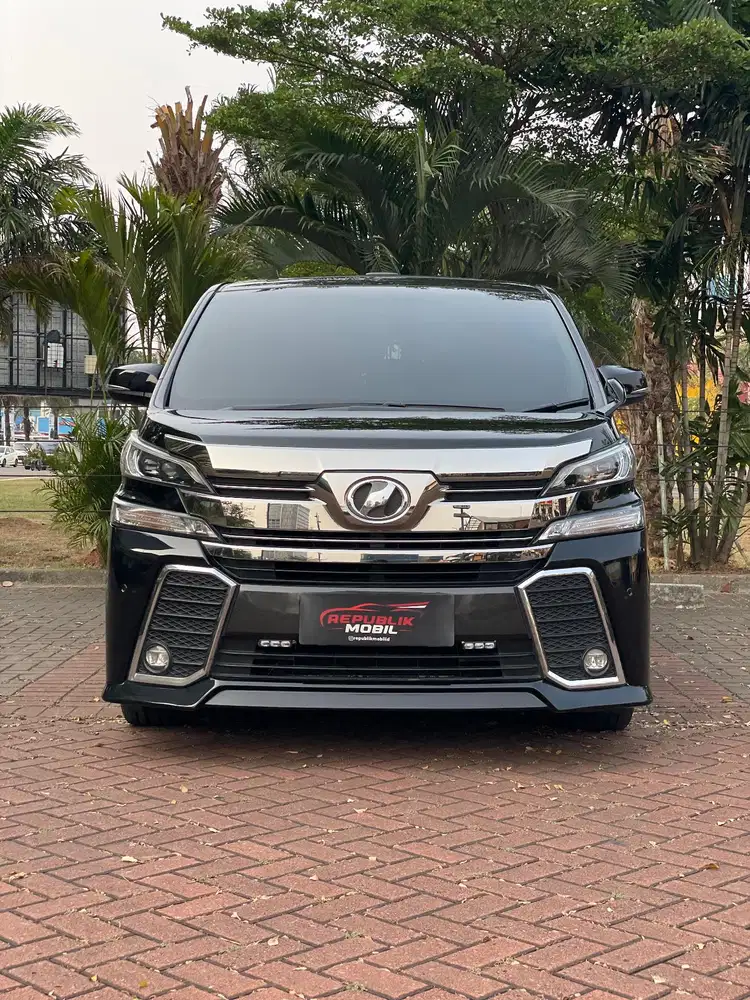 Toyota Vellfire 2.5 ZG AT 
NIK 2015