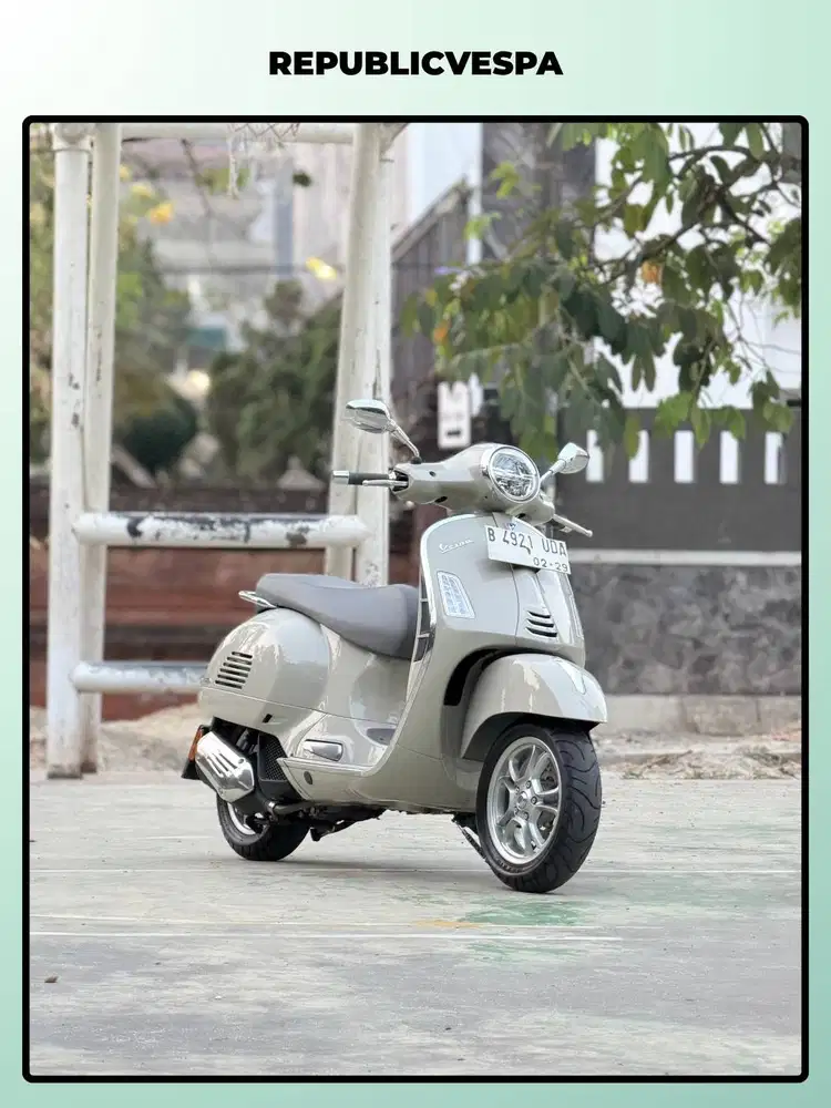 TERMURAH VESPA GTS 150 CLASSIC 4V IGET ABS ASR KEYLESS 2023 BEIGE