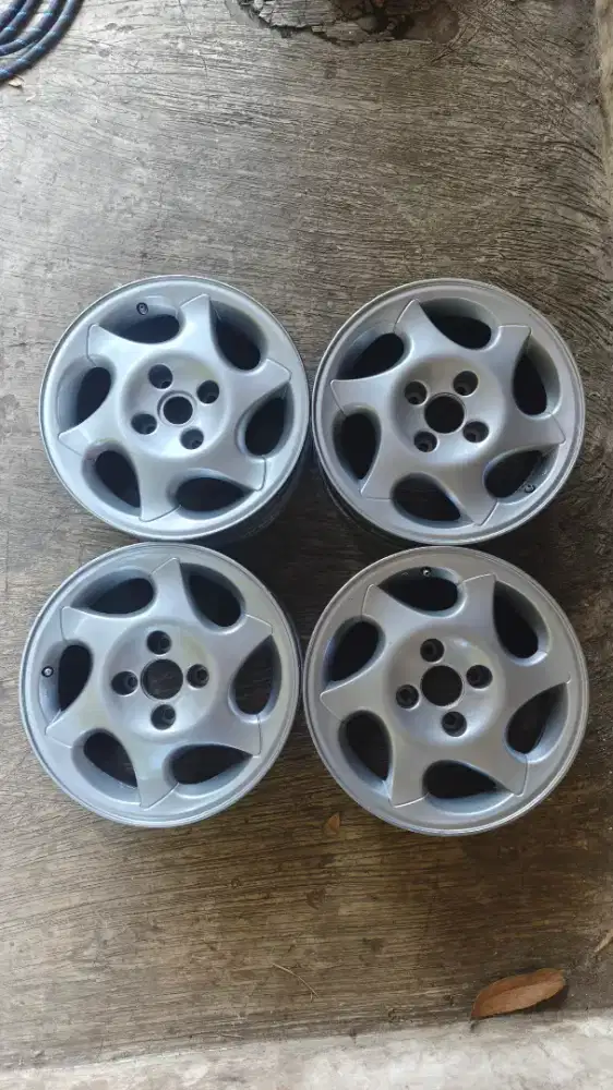 Velk Original Peugeot 406 Ring 15