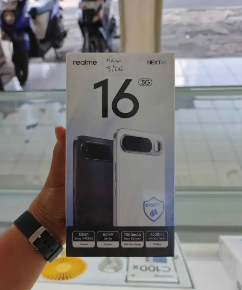 Realme 16 5G segelbox resmi
