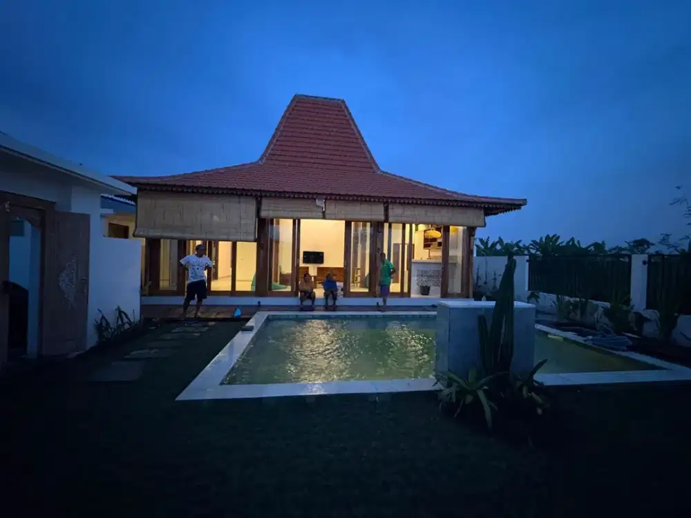 Villa dijual / disewakan  Dijual villa style joglo lantai 1  Lokasi bengkel kedungu utara