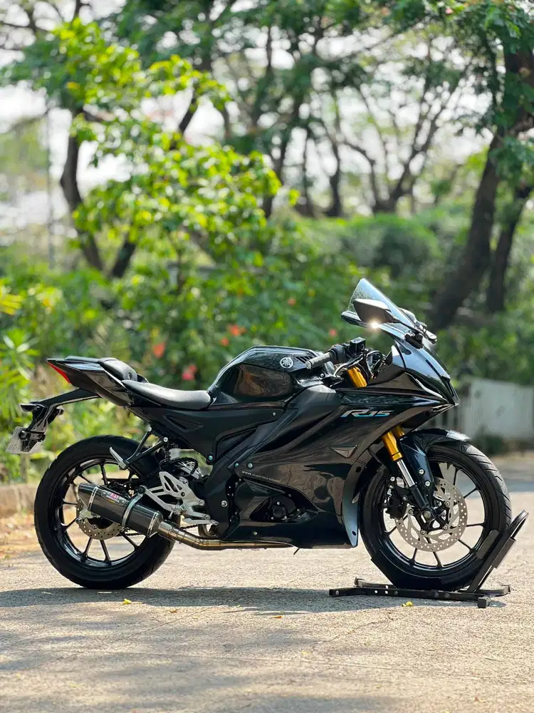 YAMAHA R15 V4 HITAM 2022 KM LOW PAJAK HIDUP SIAP RIDING