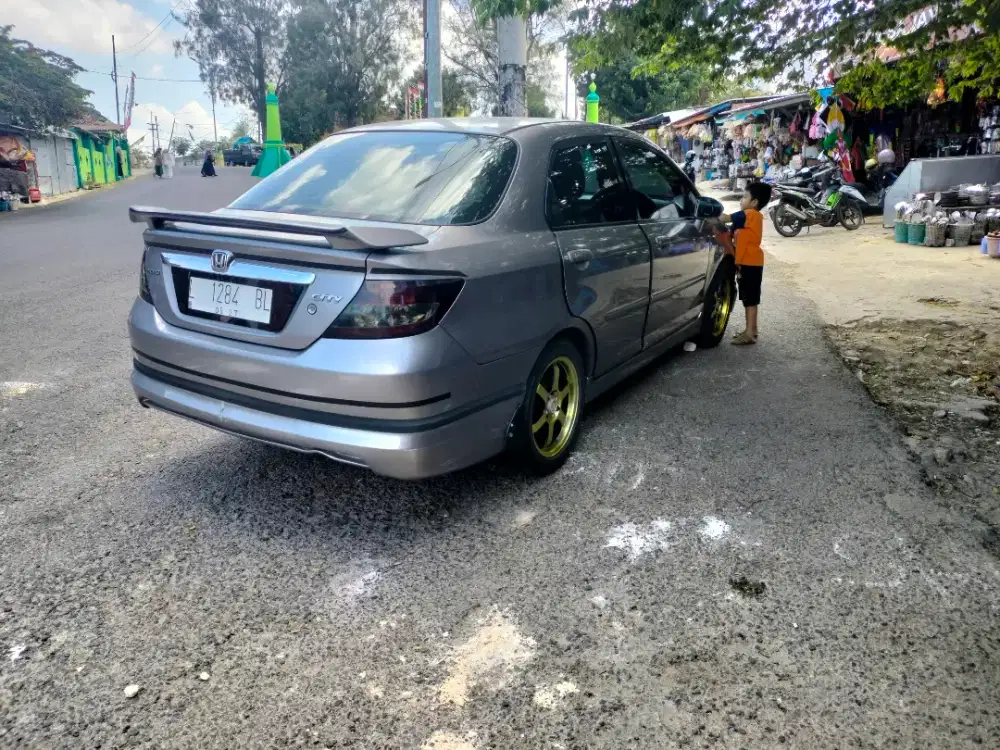 JUAL SANTAI MOBIL HONDA CITY