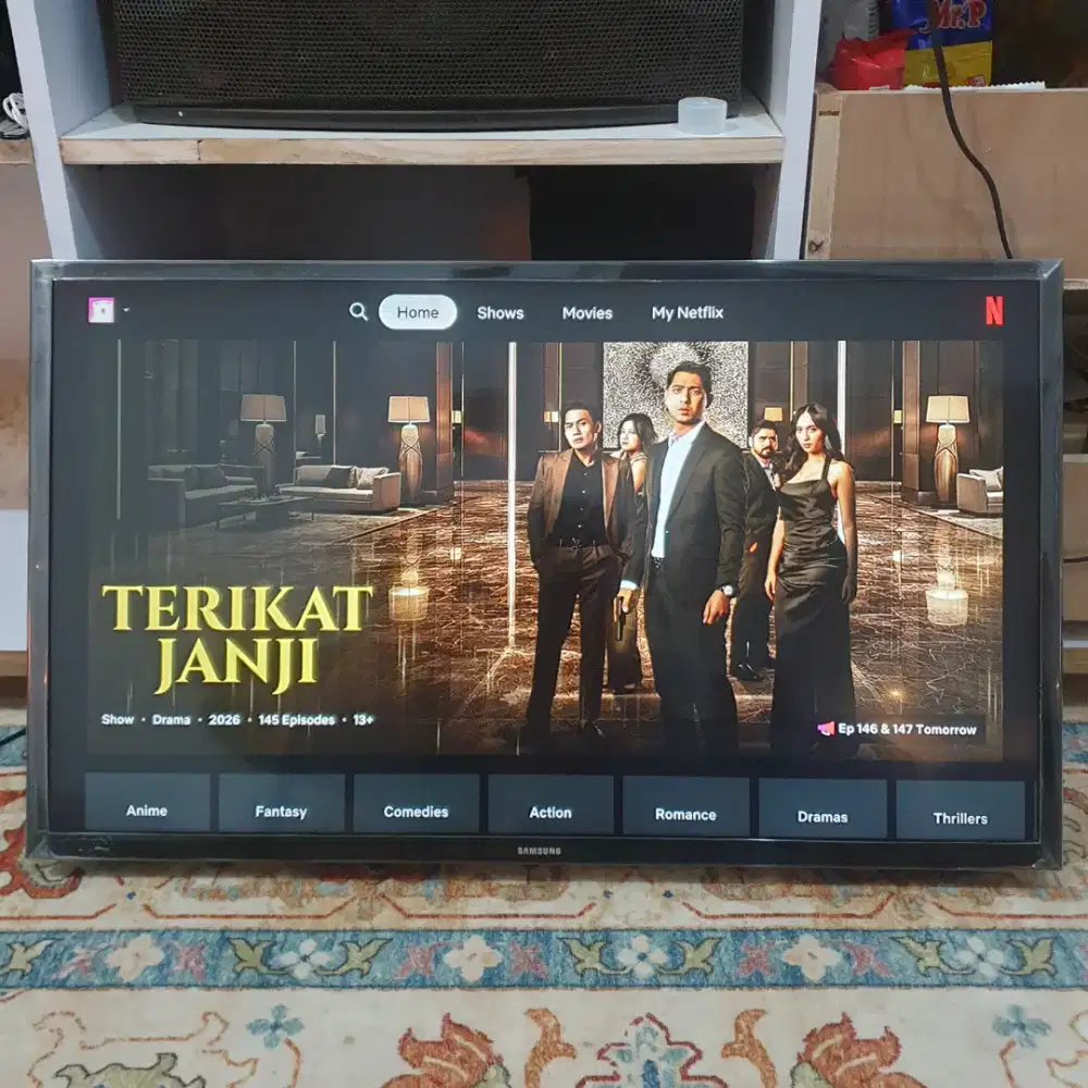 Samsung smart tv 32 inch good condition