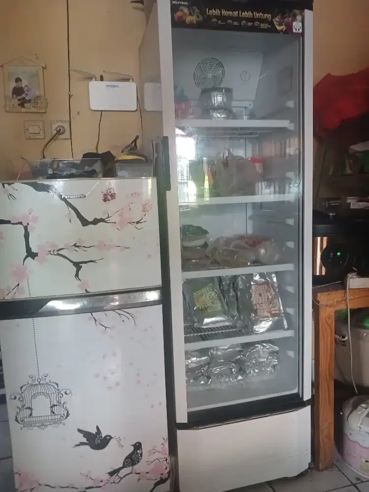 Jual cepat showcase