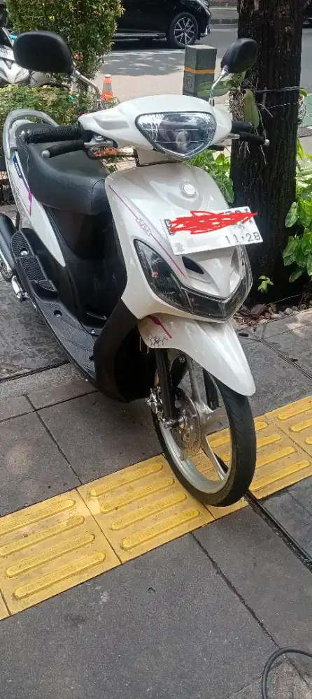 Yamaha Mio sporty putih 2001