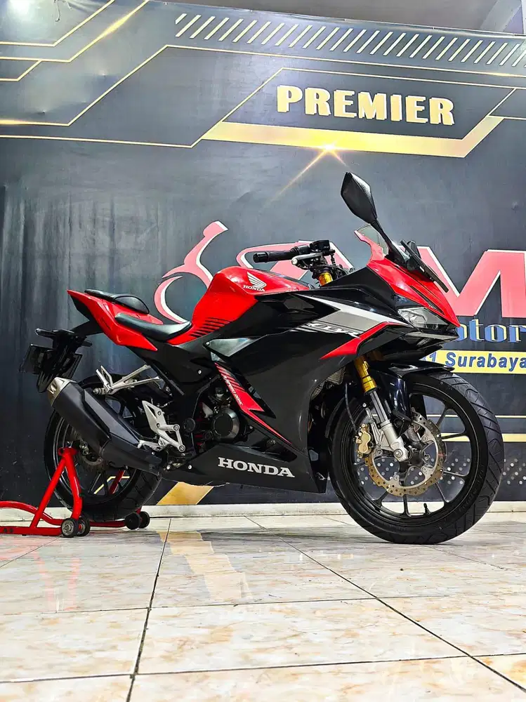 Honda All New CBR 150cc Th 2022 Merah Hitam. Anugerah Motor Rungkut