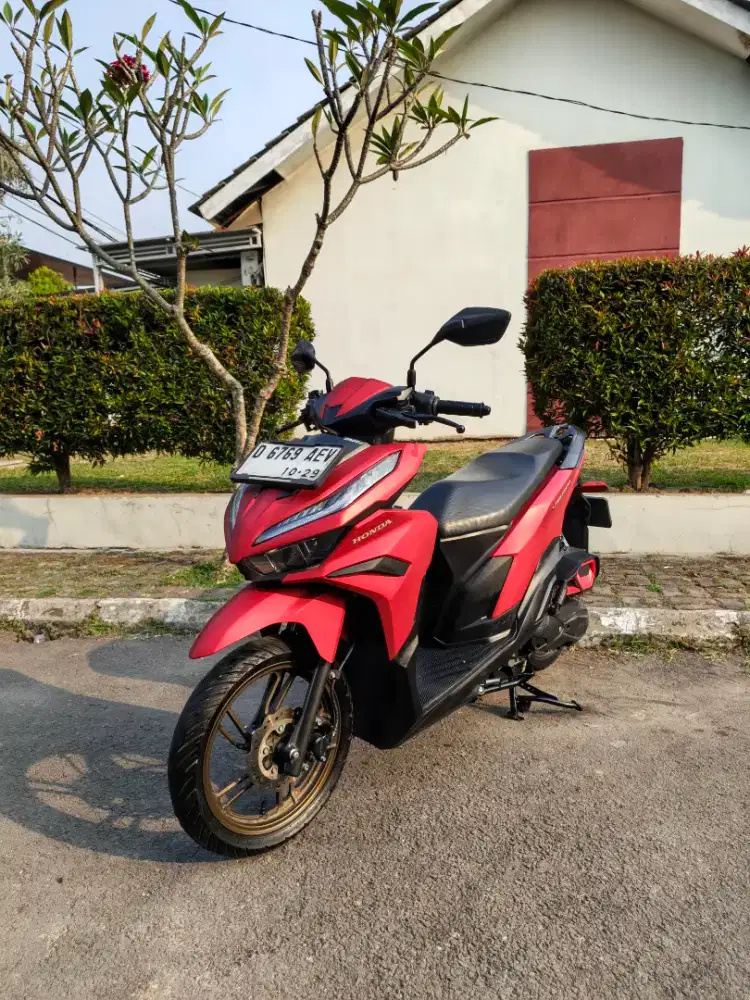 NEW HONDA VARIO 125 CBS ISS KEYLESS 2024 RED DOF