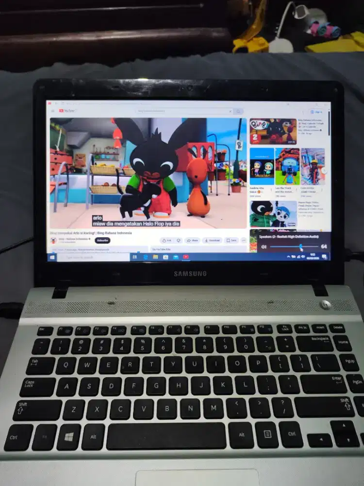 Laptop Samsung 14 inch 2Gb 300E5EV/300E4EV/celeron 847/Memory 2048MB