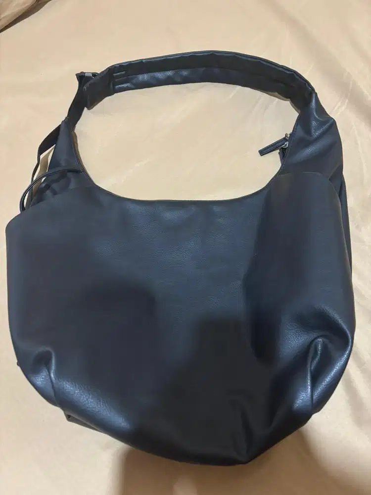 Tas GU Cocoon Bag Black Original Second