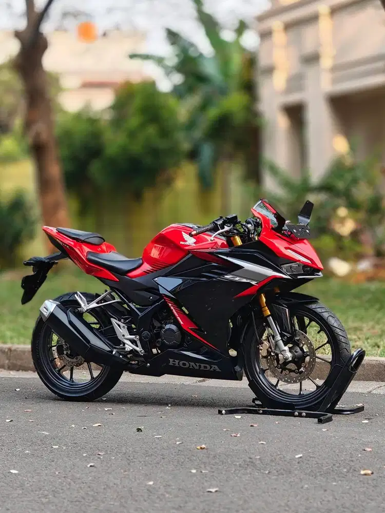 HONDA NEW CBR150R 2022 MERAH KM 10K PAJAK PANJANG KAYAK BARU