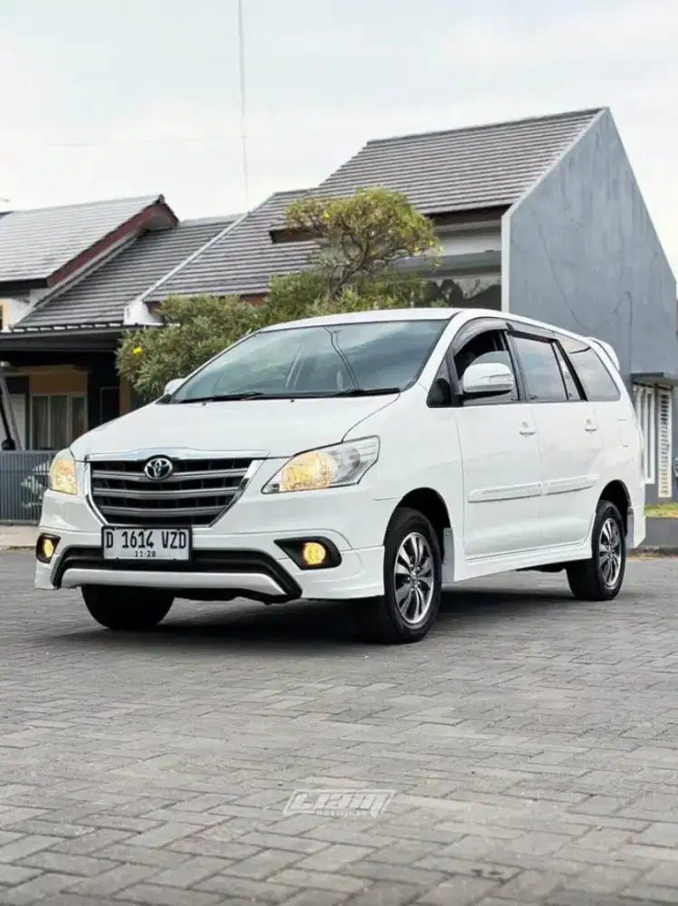 Toyota Innova G Luxury 2015
• Tipe Luxury G automatic