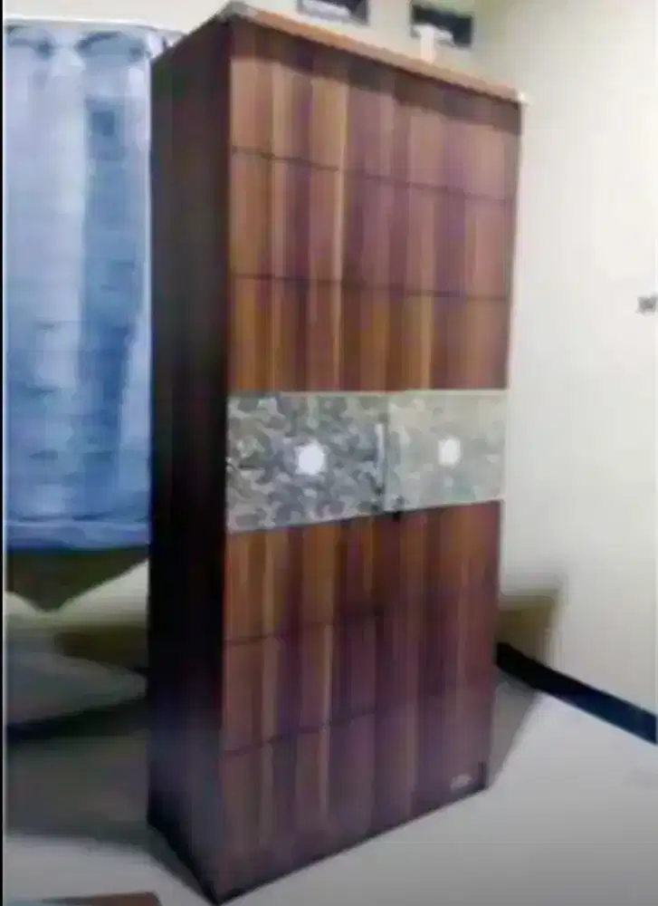 Lemari Pakaian 2 Pintu GM LP 8220 PB KL Walnut GT