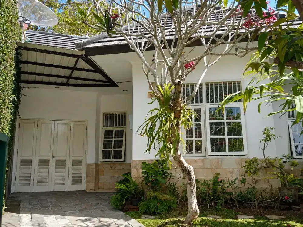 DIJUAL RUMAH DI TAMAN GRIYA – NUSA DUA, BALI