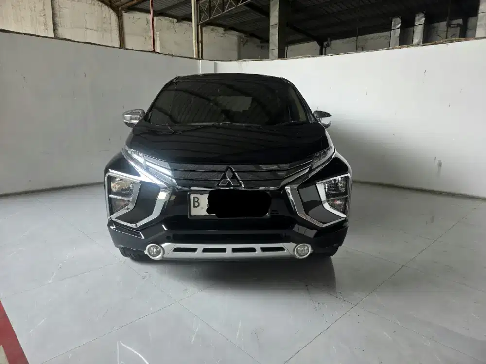 Mitsubishi Xpander Ultimate AT ( Matic ) 2018 Hitam km 87rban genap
