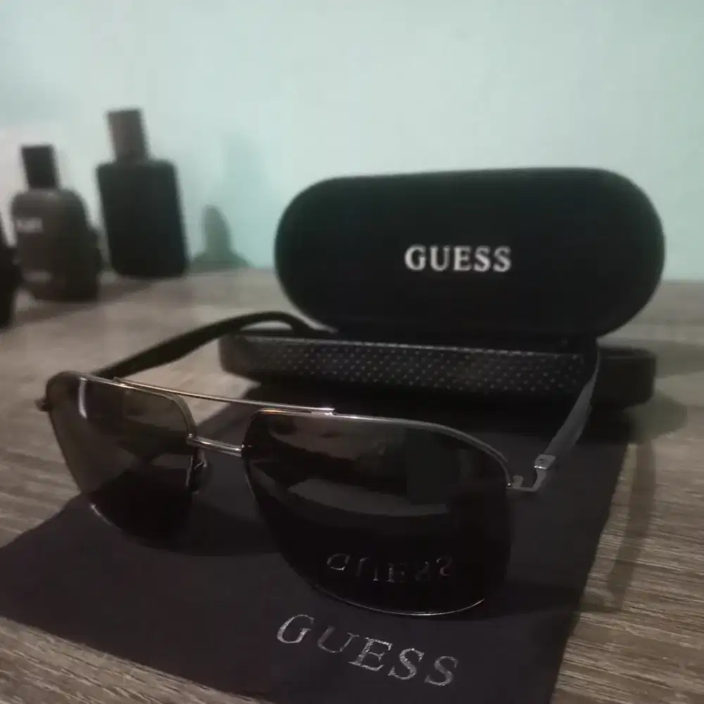 KACAMATA GUESS (ORI)