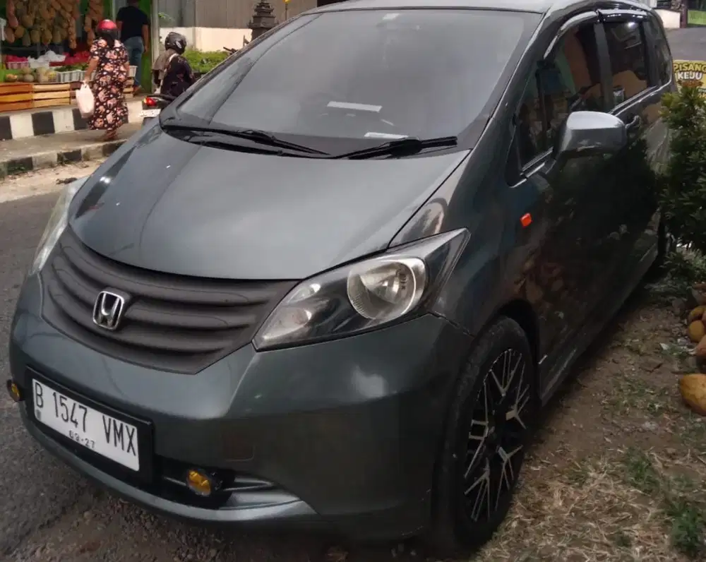 HONDA FREED TYPE S 2011