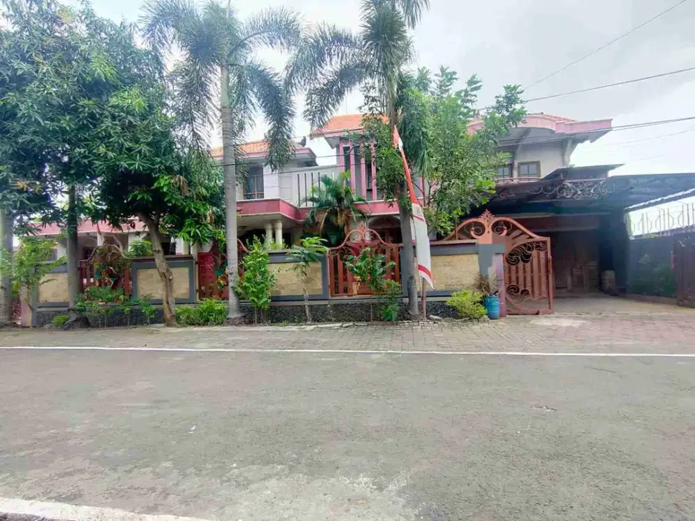 RUMAH HOOK DI JL MINTOJIWO RAYA GISIKDRONO SEMARANG BARAT